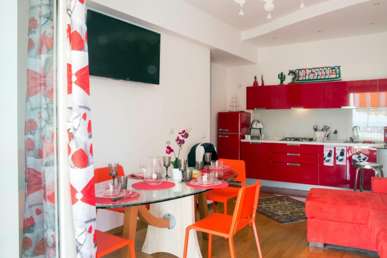 Le Terrazze Del Sole Apartment Napoli Bagian luar foto